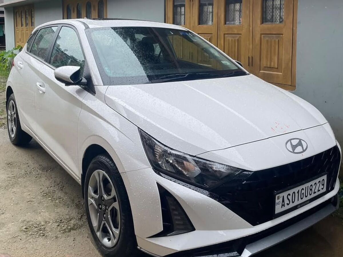 Saraighat Travels's Hyundai i20