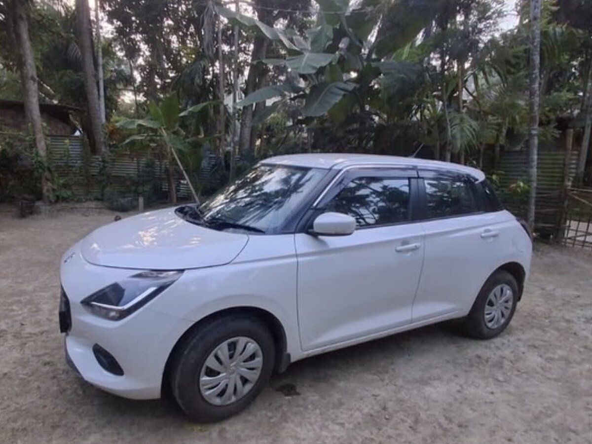 Saraighat Travels's Maruti Suzuki Swift